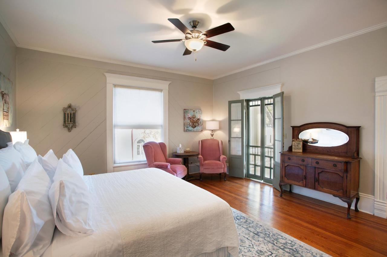 Katy House Bed And Breakfast Smithville Esterno foto