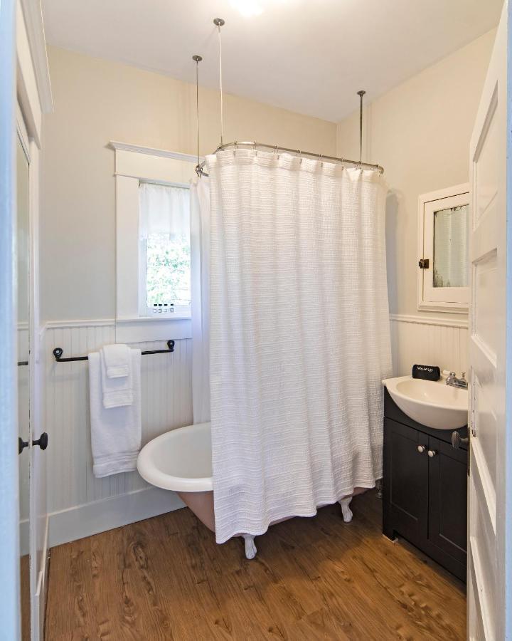 Katy House Bed And Breakfast Smithville Esterno foto