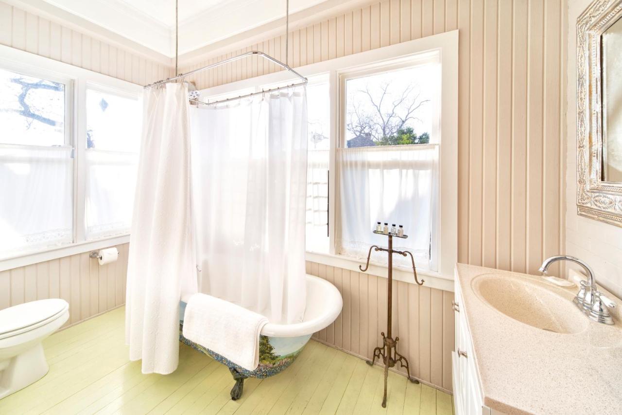 Katy House Bed And Breakfast Smithville Esterno foto